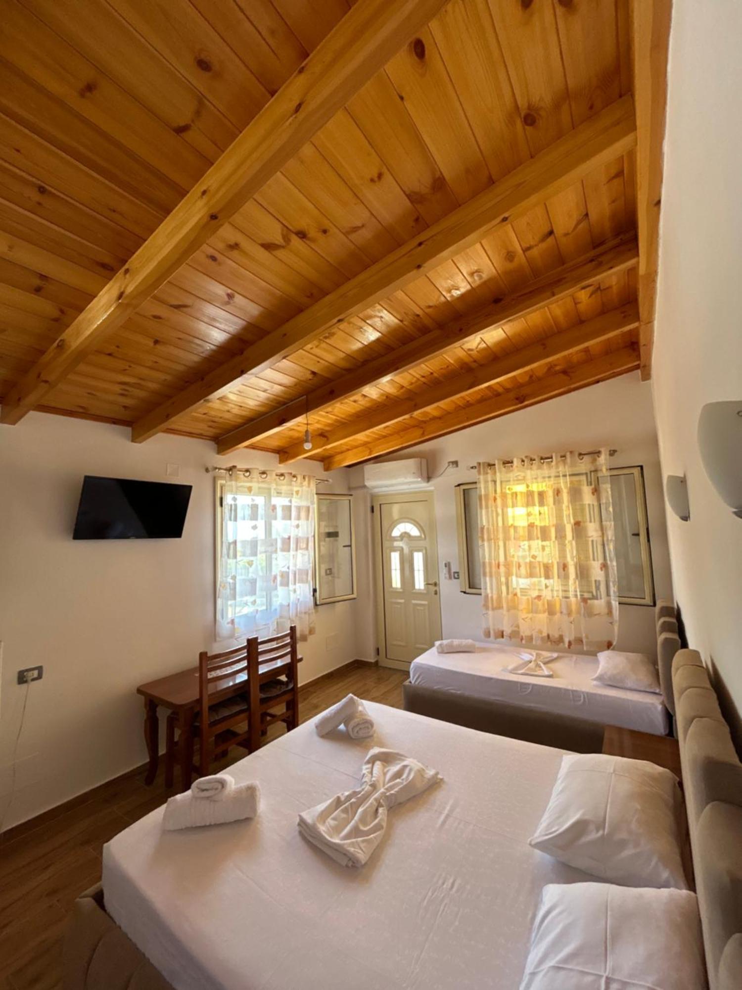 Hotel Vila Andi Zverneci Exterior photo